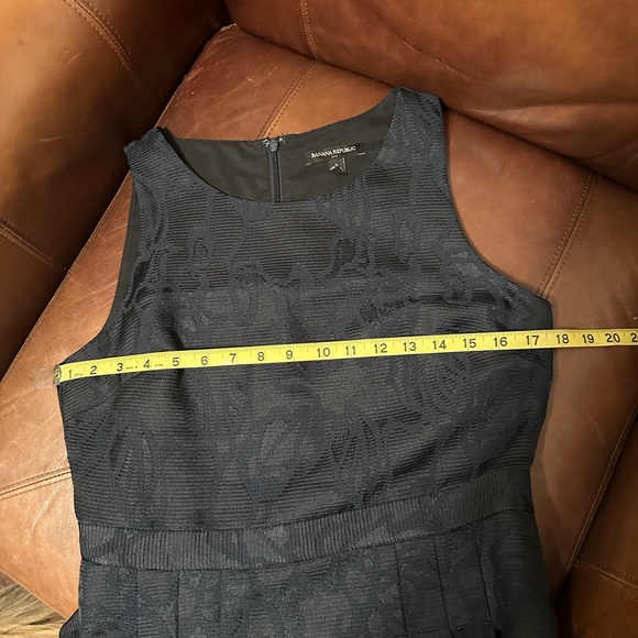 Banana Republic Black Baroque Dress - Size 6 - Picture 4 of 8
